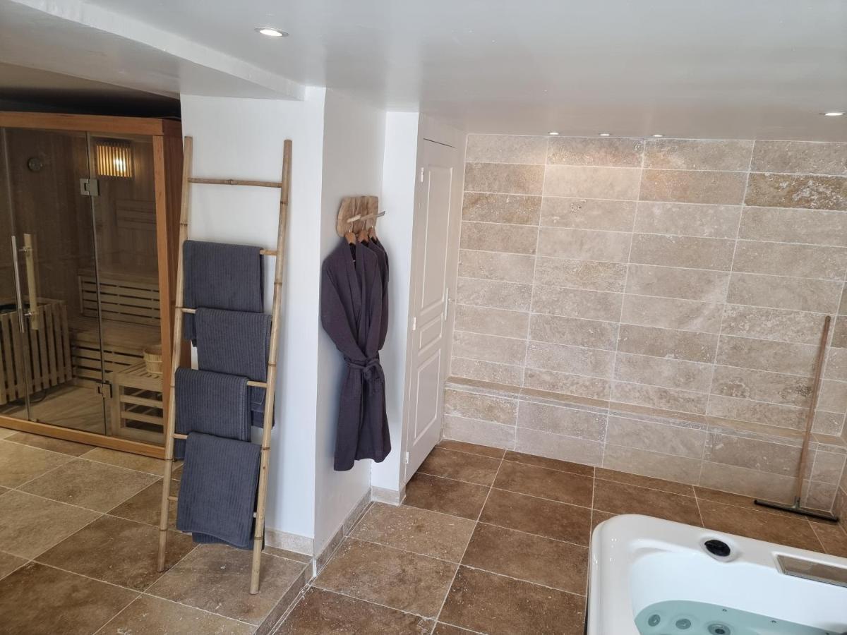 Nalan Orrygeois, Spa, Sauna, Proche Asterix Exterior foto