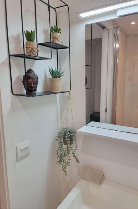 Nalan Orrygeois, Spa, Sauna, Proche Asterix Exterior foto