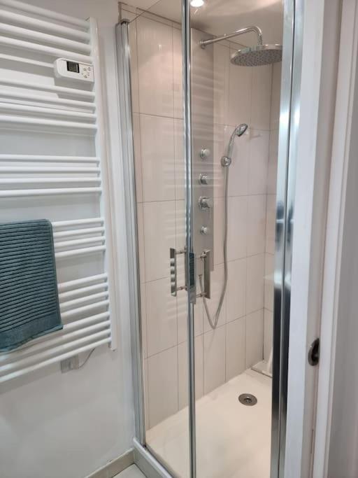 Nalan Orrygeois, Spa, Sauna, Proche Asterix Exterior foto